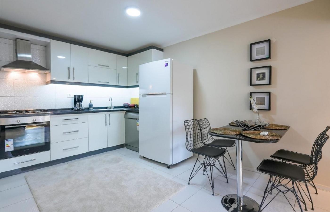 Ferienwohnung Excellent Flat Near Hadrian'S Gate Antalya Exterior foto